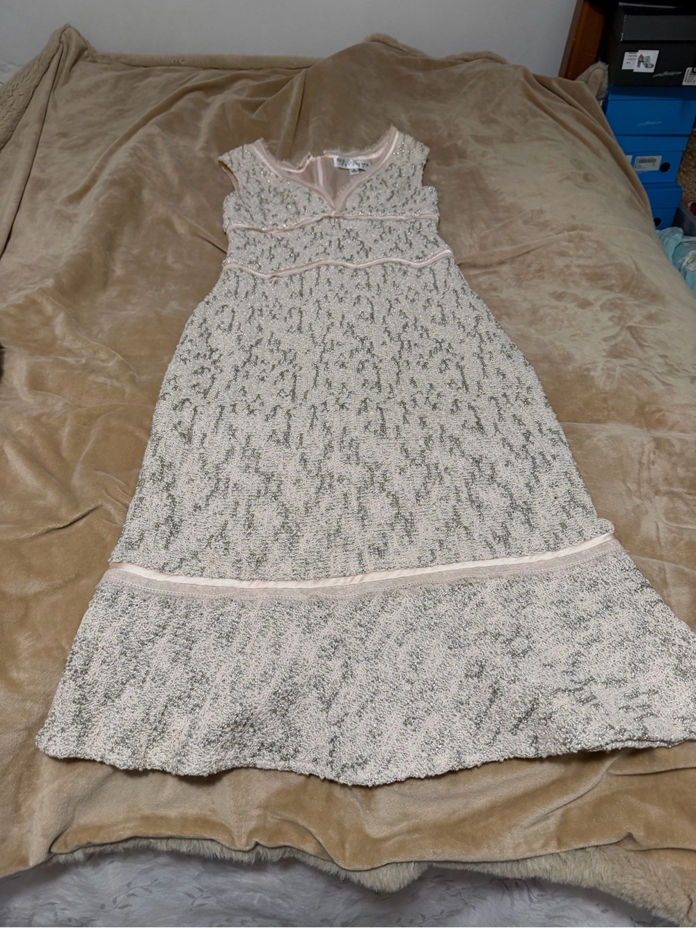 St. John Evening Wear Pink & Silver Knit Midi Dress Stunning! Women’s Size 2